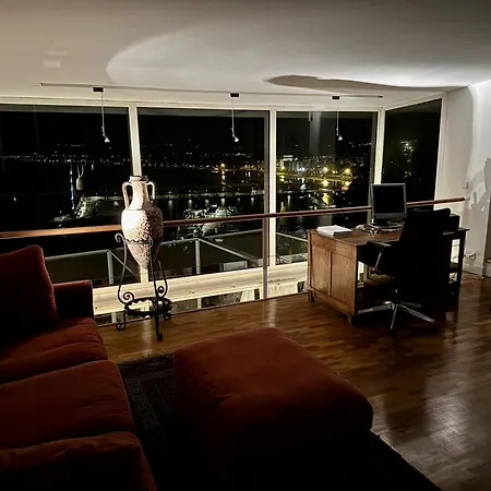 ヴィラ Azure レスタルティット